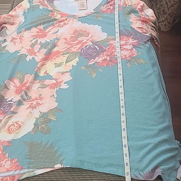 Philosophy Floral Blouse - Picture 9 of 10